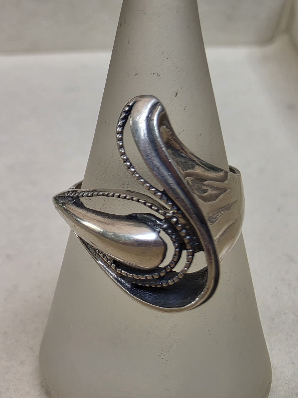 Sterling Silver Sculptural Swirl Teardrop Statement Ring • Size 7 • 3.67g